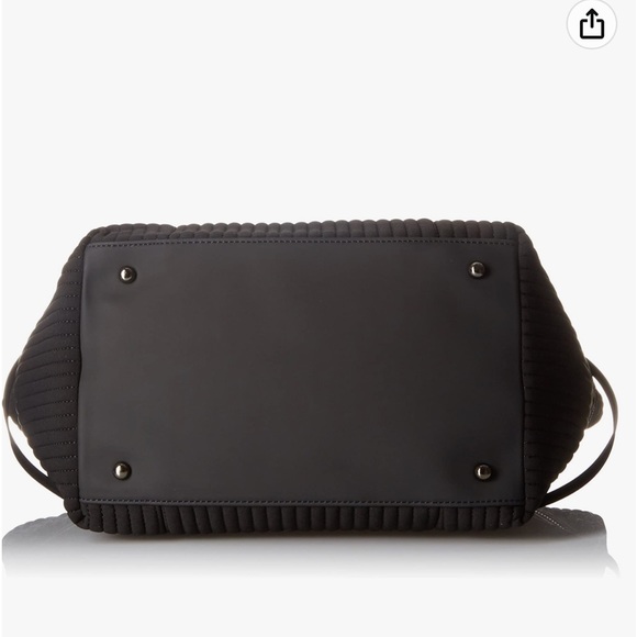 *Last One* New w/tags Nine West Large Tote - Picture 4 of 10